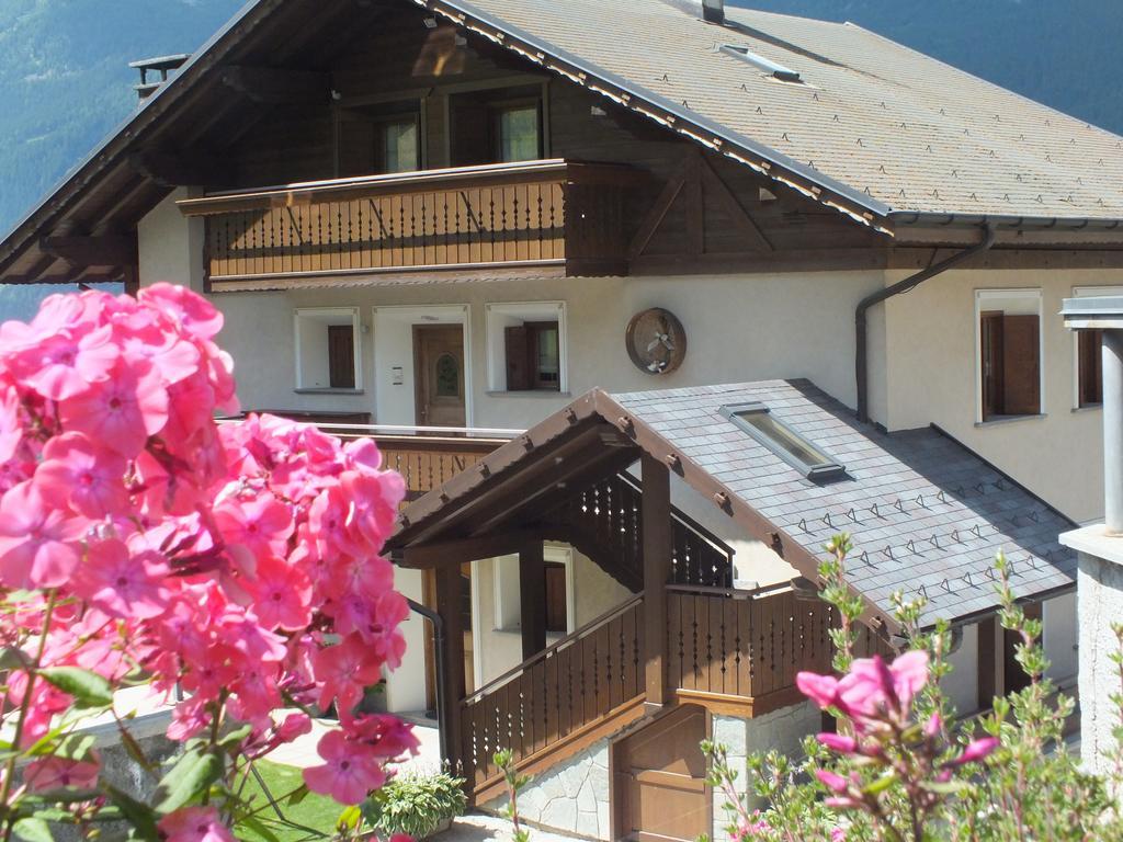 Best House Snc Di Elisa Baroni E Beatrice Dei Cas Bormio Luaran gambar