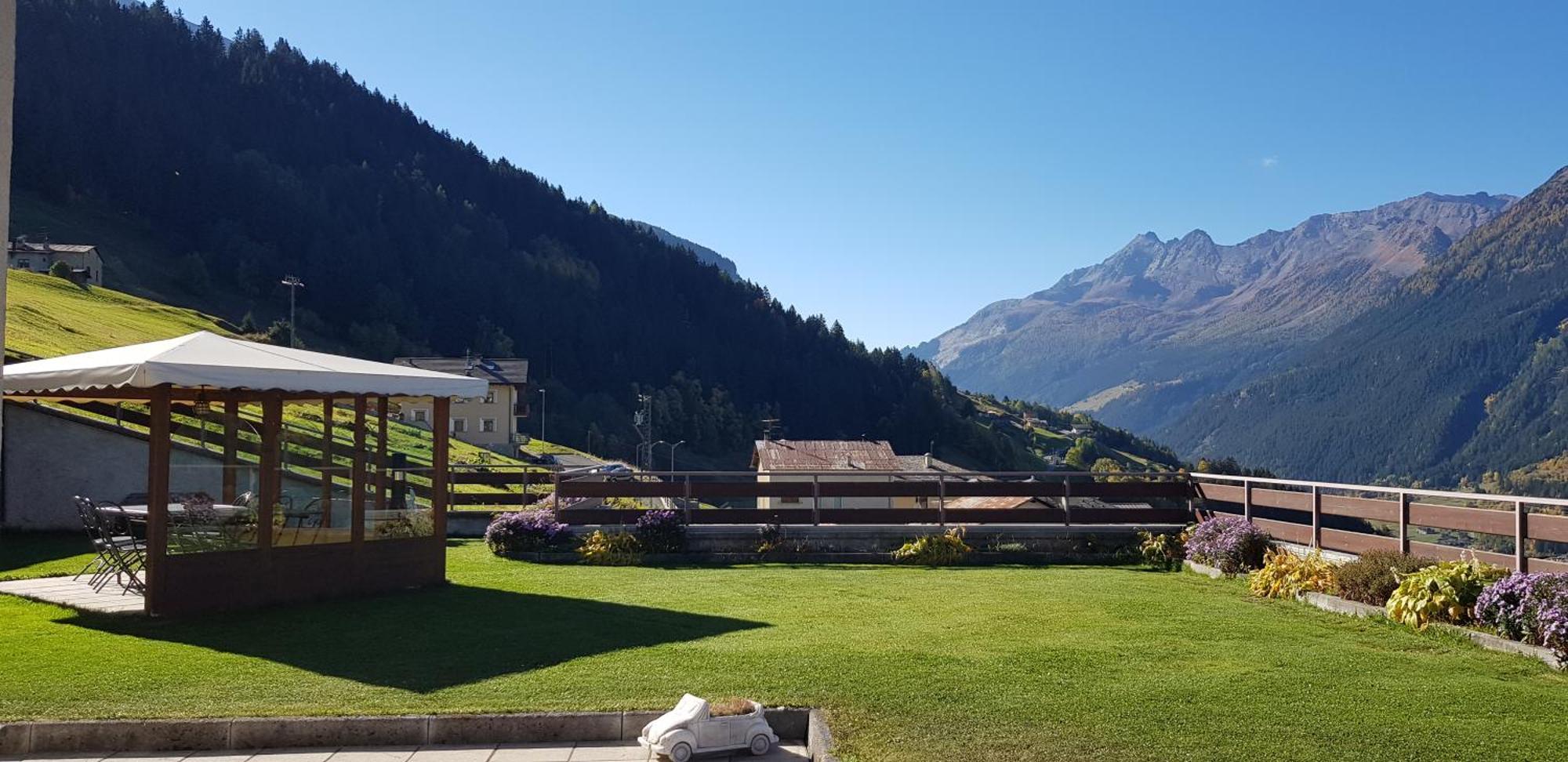 Best House Snc Di Elisa Baroni E Beatrice Dei Cas Bormio Luaran gambar